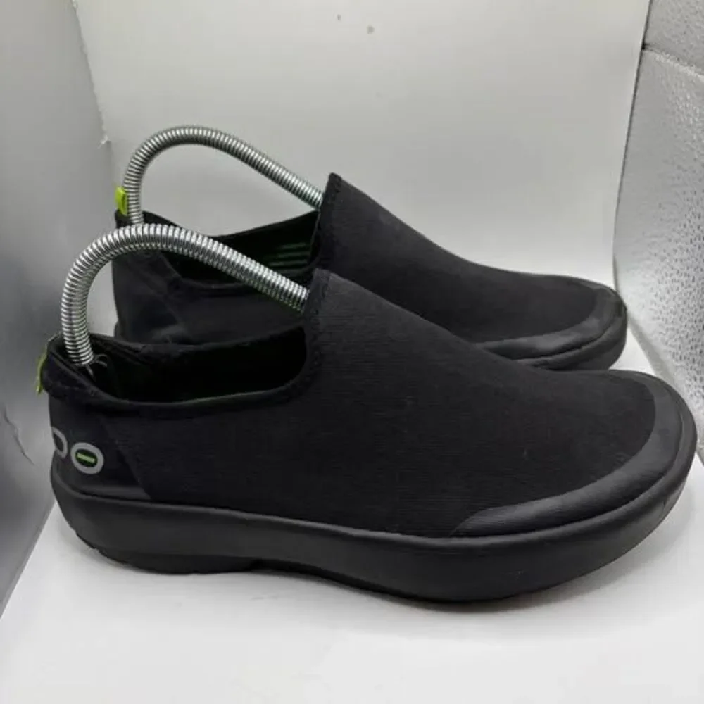 Women’s OOFOS Eezee Low Shoes Size 9